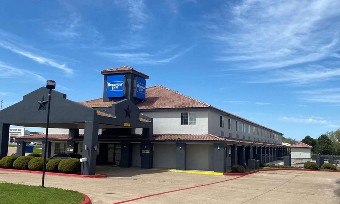Stephenville Hotel | Rodeway Inn