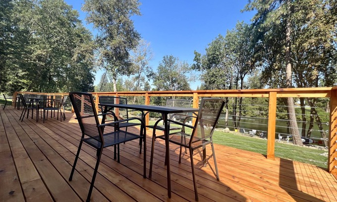 Fruitdale Cabin | Rogue River Resort