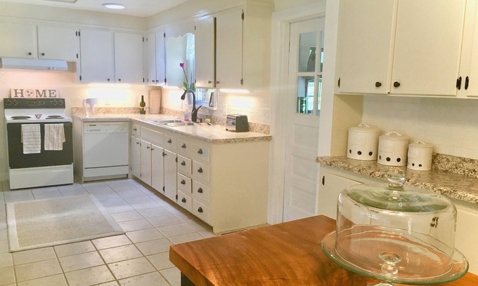 Goodlettsville House | Rolling Acre Retreat ~ Monthly Room Rental ✨Close To Nashville’s Best Spots✨