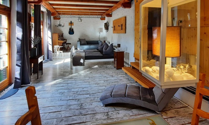 Zeuthen Apartment | Romance by the lake - near Berlin. Unusual and dreamy with terrace for two