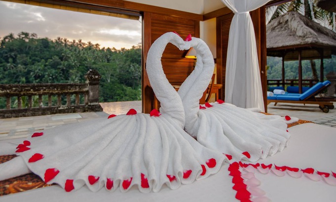 Kedewatan Villa | Romantic 1BR private villa for honeymoon, Ubud