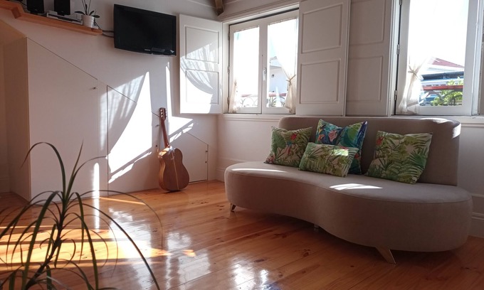Centro / Baixa Apartment | ROMANTIC and light apartment in Oportodowntown with mezzanine.