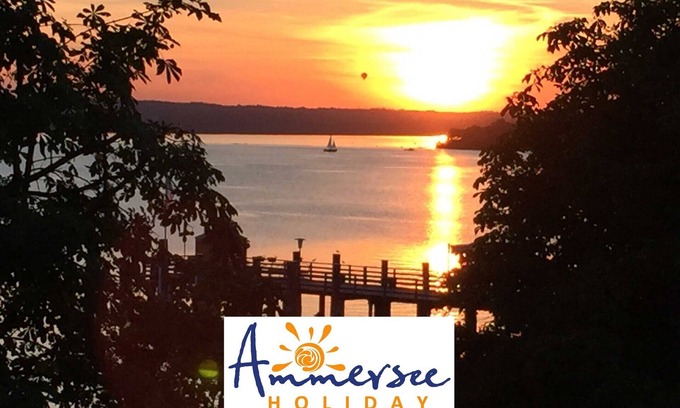 Herrsching am Ammersee Villa | Romantic and spectacular - gallery apartment with 180° view of the lake and Alps