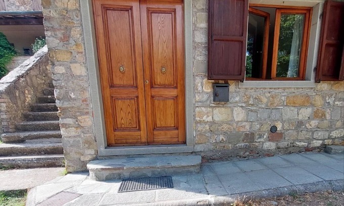 Ortignano Raggiolo Apartment | Romantic apartment in the green within walking distance from bike path!