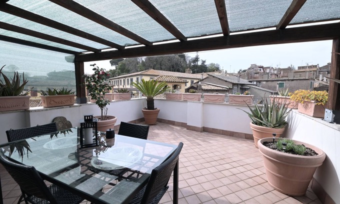 Ronciglione House | Romantic apartment with terrace in one of the most beautiful villages in Italy