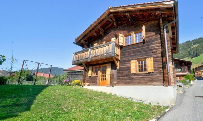 Rougemont Ski Chalet | Romantic Chalet Ideal for Couples
