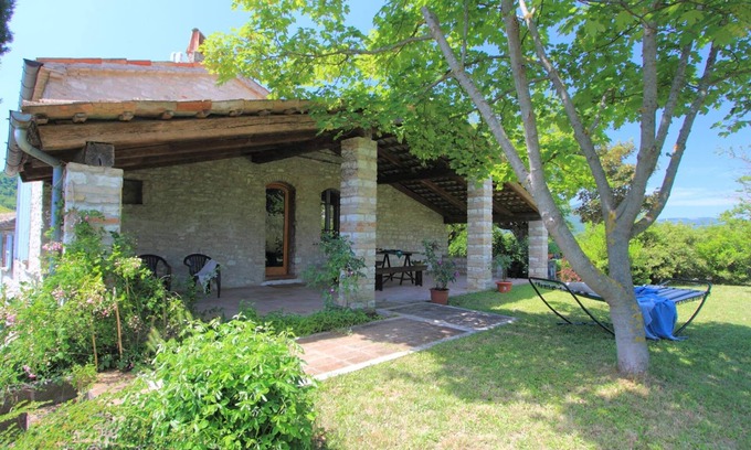 Acqualagna House | Romantic Countryside Getaway