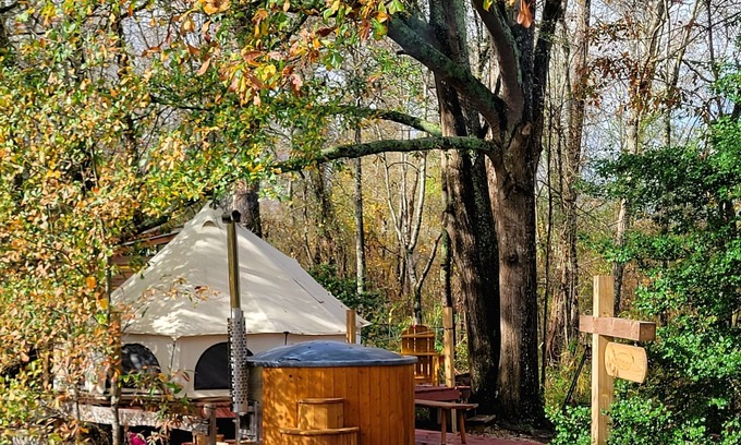Piedmont RV Rental | Romantic Farm Getaway