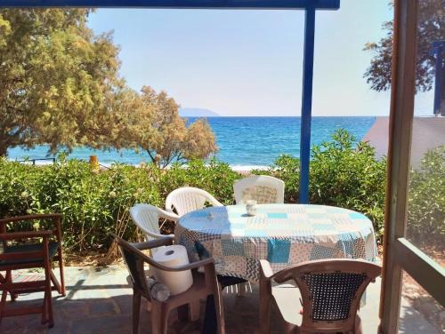 Kithira Apartment | Romantic flat on the beach