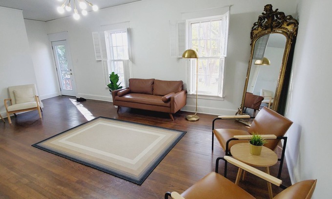 Memphis House | ROMANTIC GETAWAY