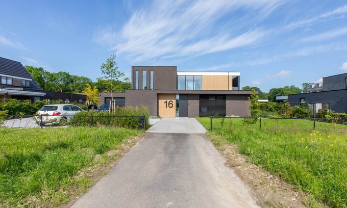 Koudekerke House | Romantic Getaway with Garden