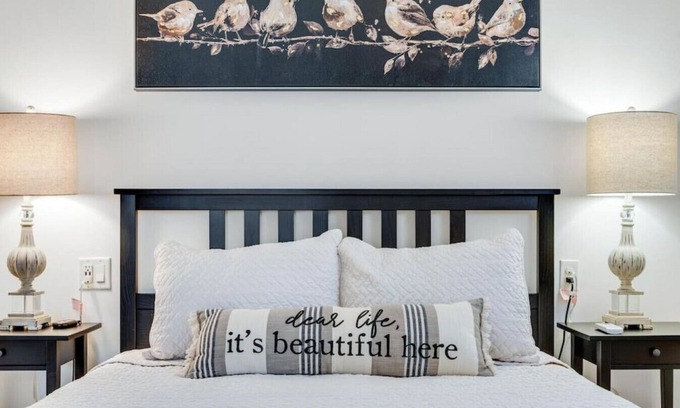 Berlin Apartment | Romantic Getaway with Private Patio and Hot Tub on Main Street - Magnolia Suite