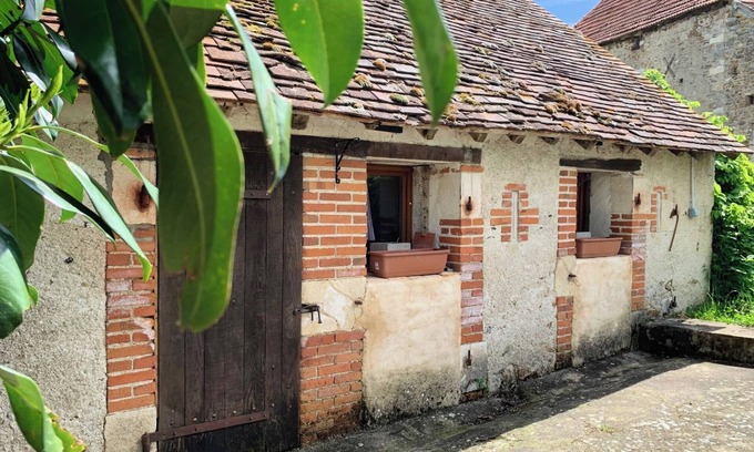 Brigueil-le-Chantre Apartment | Romantic hideaway for 2 by a Medieval Chateau with pool