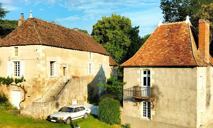 Angles-sur-lAnglin House | Romantic house for 2 people by the river with garden and private beach