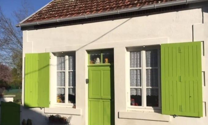 Precy House | Romantic holiday home in Précy with garden