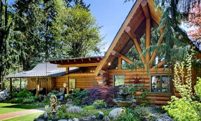 Jordan Road-Canyon Creek Cabin | Romantic LOG CABIN on Stilly River w/Hot tub! Setup for 2 people only
