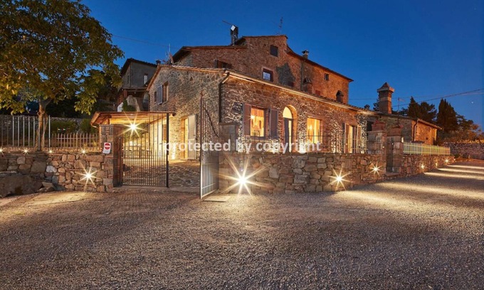 Cortona Old Town Villa | Romantic Lux Country House