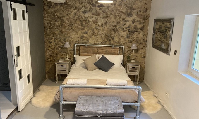 Marsales Apartment | Romantic one bedroom studio apartment with pool , walking distance to Monpazier