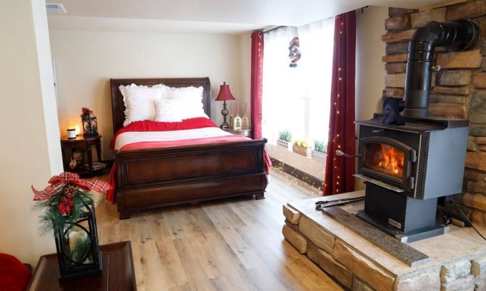 Marengo Apartment | Romantic Spa Getaway for Two! Or One!