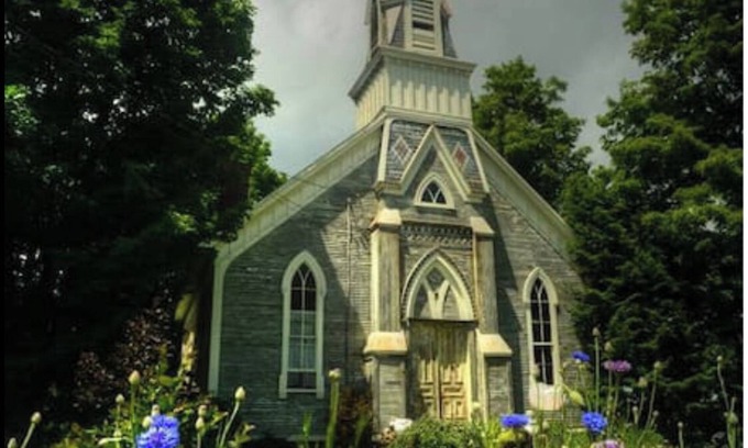 Randolph Center House | ROMANTIC SPIRITUAL FAIRYTALE EUROPEAN TYPE COWBOY/INDIAN CASTLE