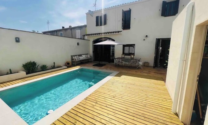 Llorenc del Penedes House | Romantic Village House over 200yrs old, near beaches, wine region. Private Pool