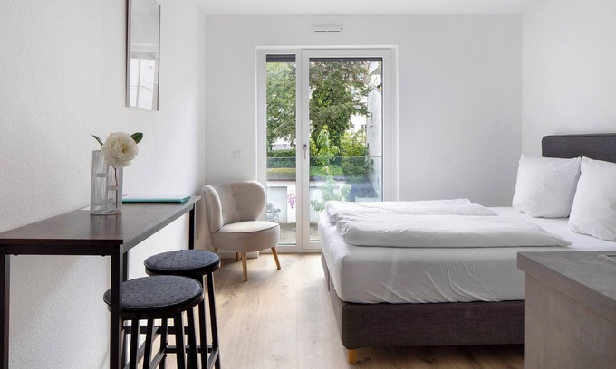 Unterwiehre-Nord Apartment | Romeo holiday flat, very central with WLAN