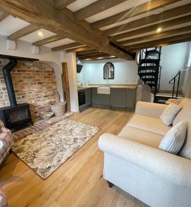 Bridgnorth House | Rondor Cottage