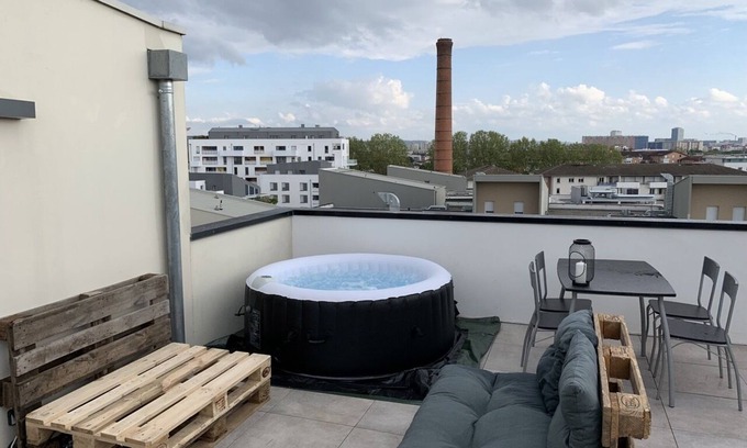 Fontaine-Bayonne-Cartoucherie Apartment | Rooftop aux Arènes vue Pyrénées Avec Jacuzzi