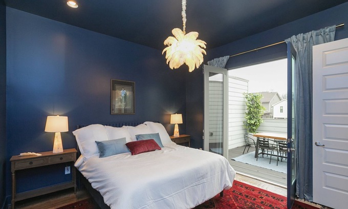 Nashville House | Rooftop Oasis | Stylish Townhome | Karaoke