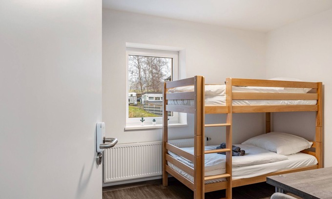 Rotenburg an der Fulda Apartment | Room '4' with Shared Garden and Wi-Fi