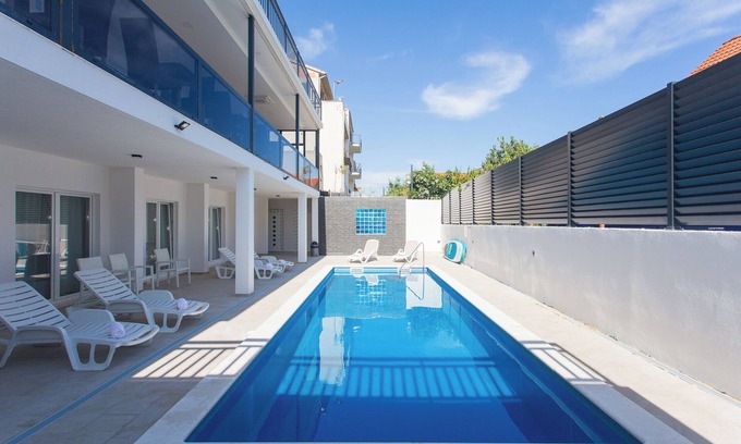 Kastel Stafilic House | Room-all Saints Suites B&b Kastela - Dou