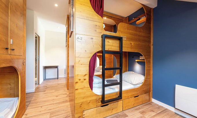 Faverges-Seythenex Apartment | Room 'Chambre A' with Mountain View, Private Terrace and Wi-Fi