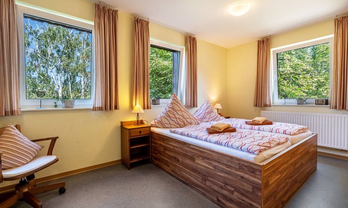 Meissen Apartment | Room 'Doppelzimmer' with Shared Terrace and Wi-Fi