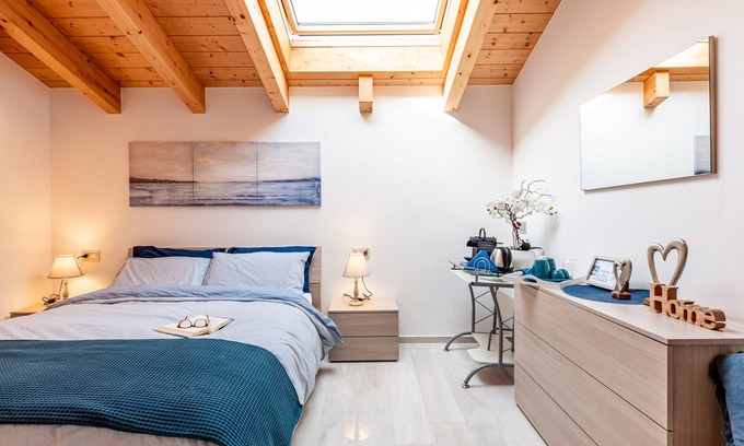 Musso Apartment | Room 'Elena' with shared pool, Wi-Fi and air conditioning