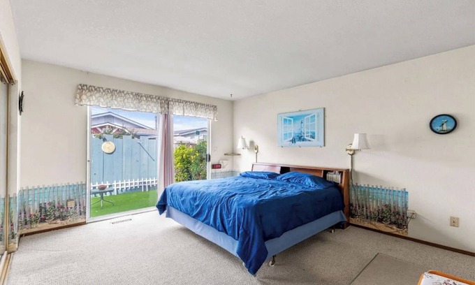 Marina House | Room For Rent