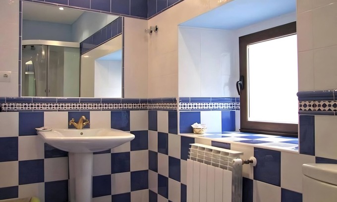 Almajano Apartment | Room 'Habitación Matrimonio' with Mountain View, Shared Terrace and Wi-Fi