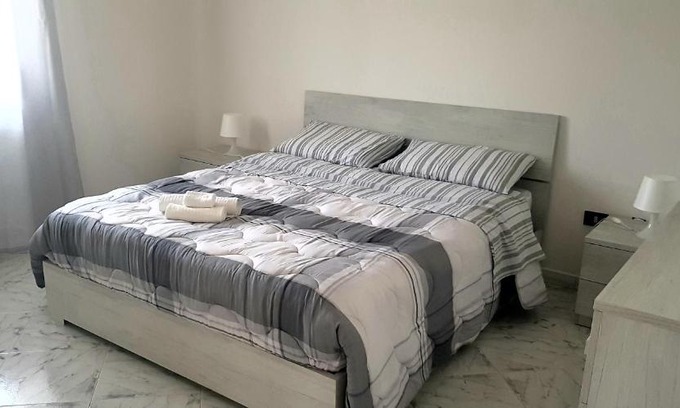 Eboli House | Room in Apartment - BB A Casa di Anto Eboli Sa vicino al Palasele