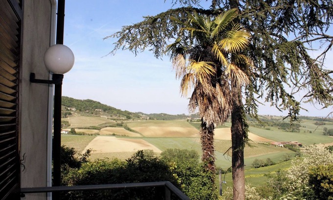 Grazzano Badoglio House | Room in Guest Room - La Culla Tra I Vigneti - Stanza