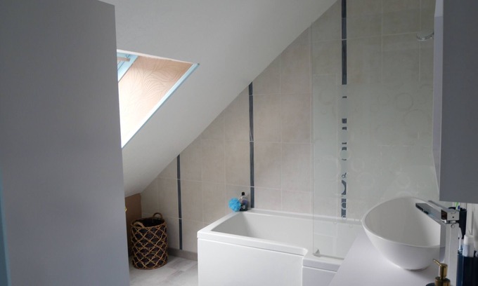 Sille-le-Philippe House | Room in residential area 20 minutes from Le Mans racetrack. Breakfast included.