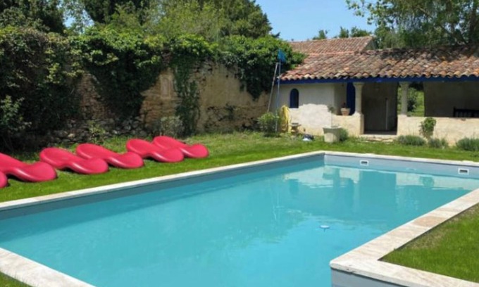 Pech-Luna House | Room 'La Comtesse' with Shared Pool, Shared Terrace and Wi-Fi