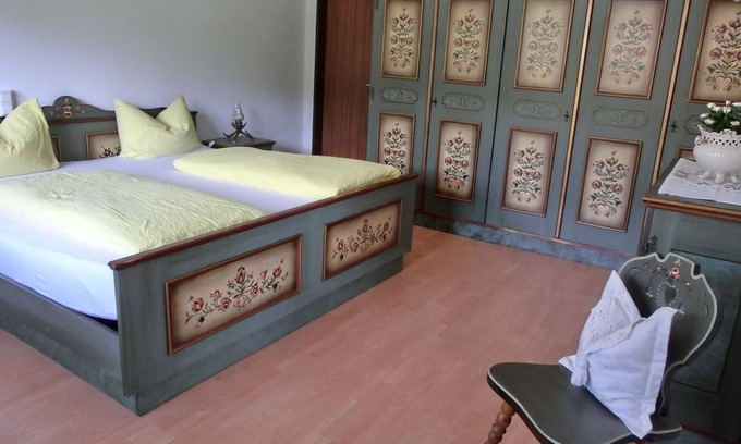 Oberharmersbach Apartment | Room no. 1 Farmer's room