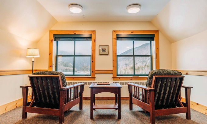 Bretton Woods Condo | Room, Queen, 2 Bunks with Private Bathroom ADA