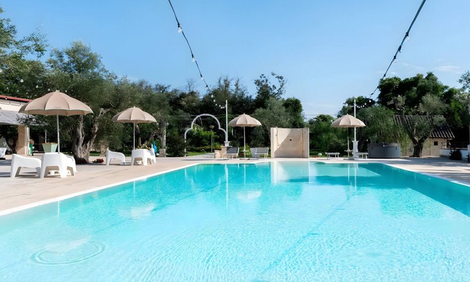 Castromediano Apartment | Room 'San Biagio - King' with Shared Pool, Wi-Fi and Air Conditioning