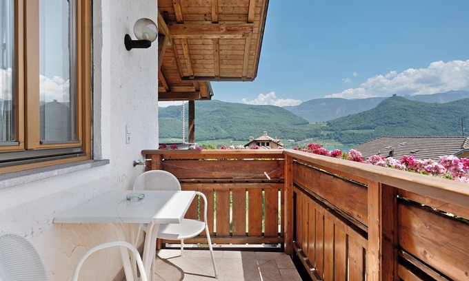 Sankt Josef Am See Apartment | Room 'Seaberhof 2' with Lake View, Shared Pool and Wi-Fi