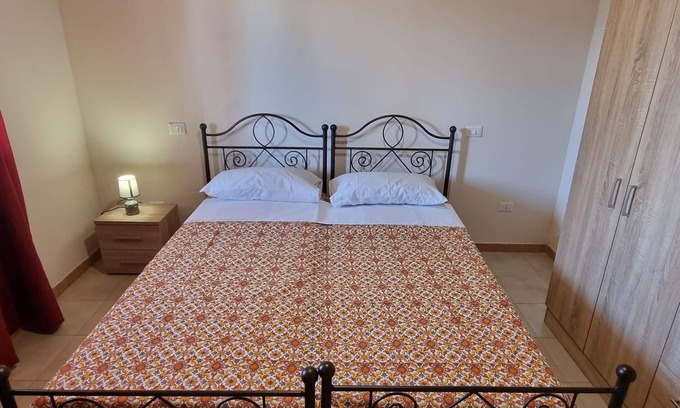 Palmi Villa | Room with breakfast included in cottage Holiday home in Palmi.