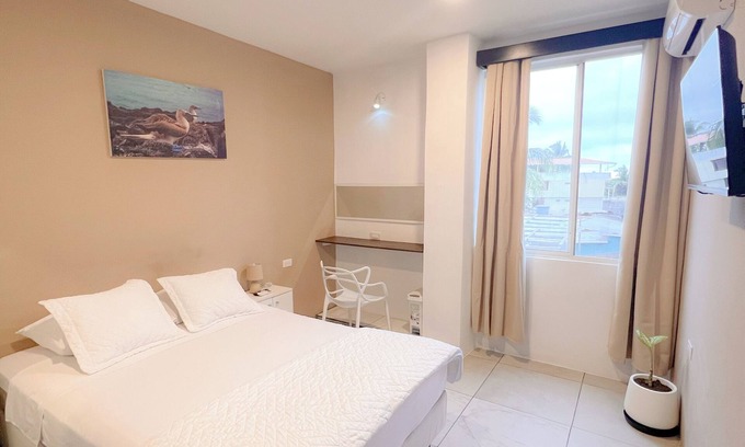 Bahia de la Academia Apartment | Room with terrace