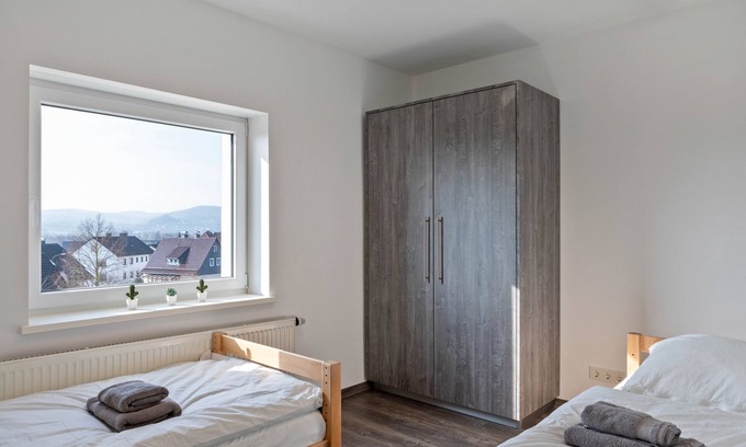 Rotenburg an der Fulda Apartment | Room 'Zimmer 6' with Shared Garden and Wi-Fi