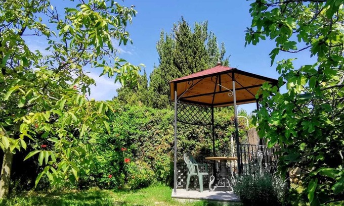 Fitero Apartment | Rooms in a cozy house with garden over 200 years old.
