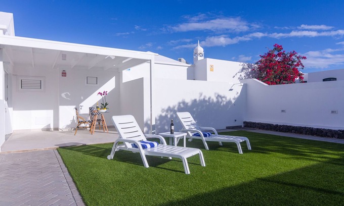 Matagorda House | Rooms & suites Princesa Leticia, Puerto del Carmen, near the beach, with terrace