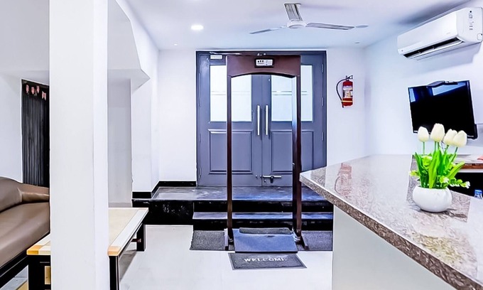 Shalimar Bagh Hotel | Roomshala 151 Shalimar Residency